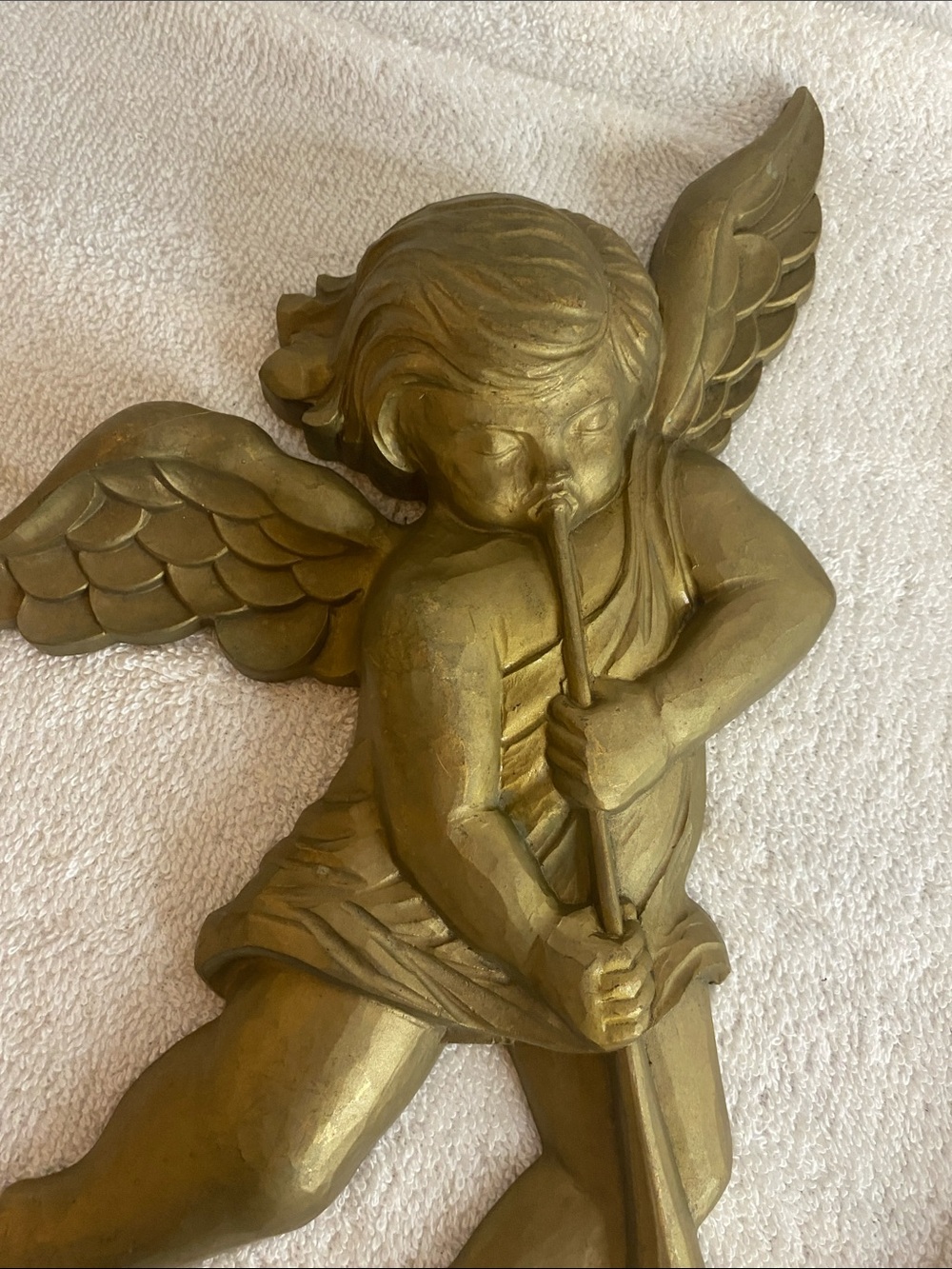 2 VINTAGE matte Gold Angel Cherubs Wall Plaque Hanging syroco - Picture 2 of 6